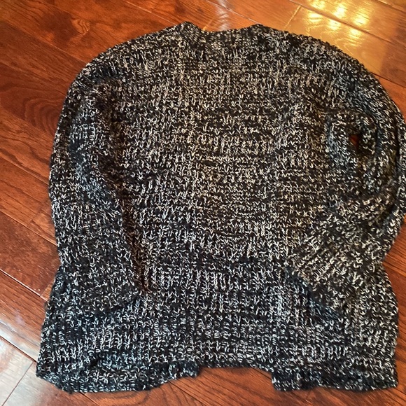 Cardigan - Picture 2 of 5